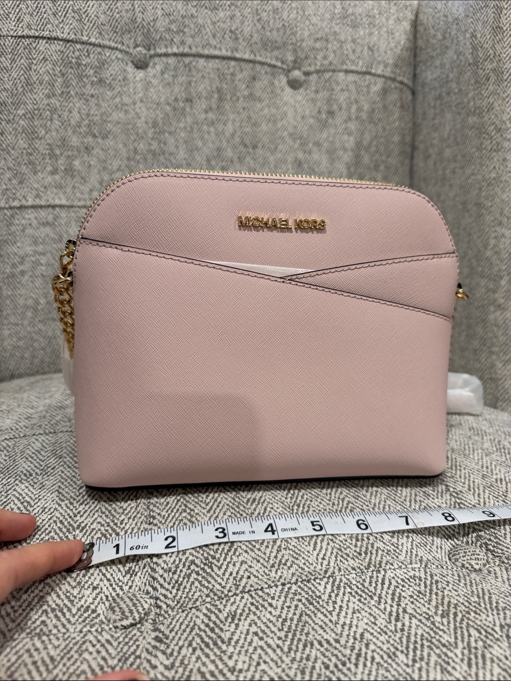 Michael Kors Pink Leather Crossbody with Gold Chain - Picture 4 of 9